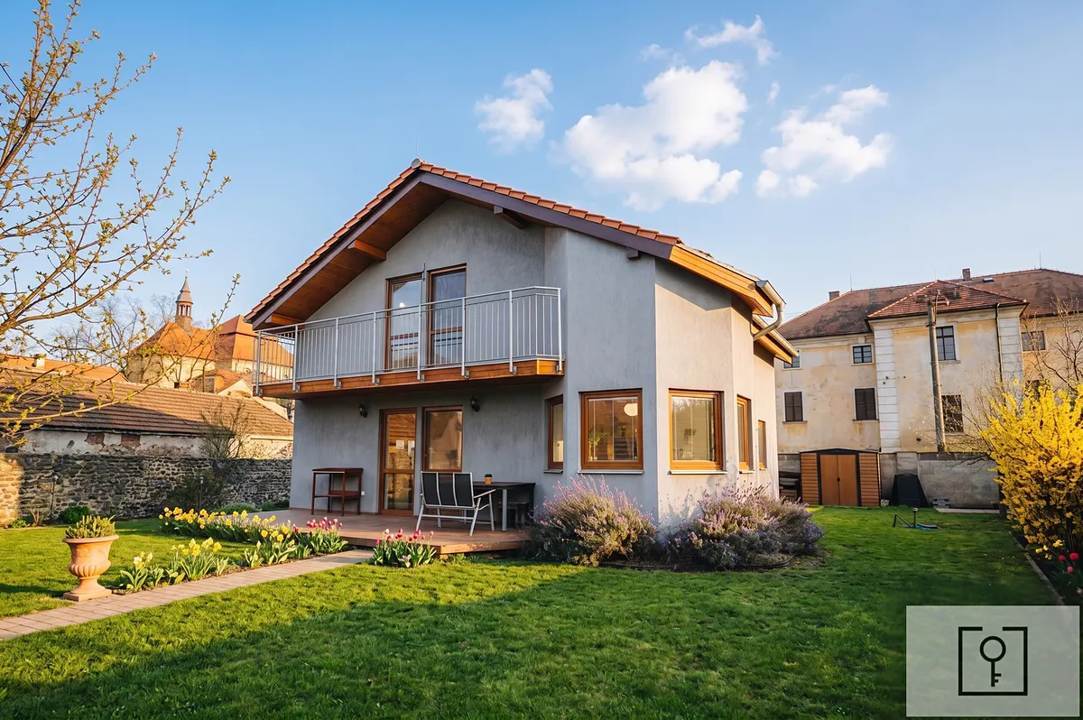 Prodej rodinného domu 184 m², pozemek 747 m²